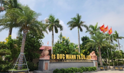 Mua bột cá tại Cảng cá Xuân Hội, Hà Tĩnh